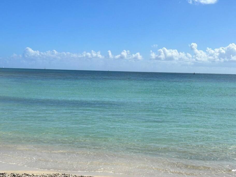 Studio Cosy Plage Et Piscine A Bas Du Fort Le Gosier  Exterior foto